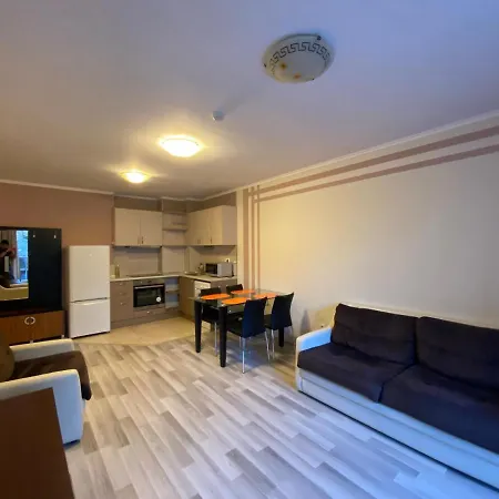 Admiral Plaza A1 Sunny