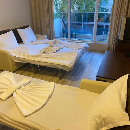 Апартаменти Admiral Plaza A1 Sunny