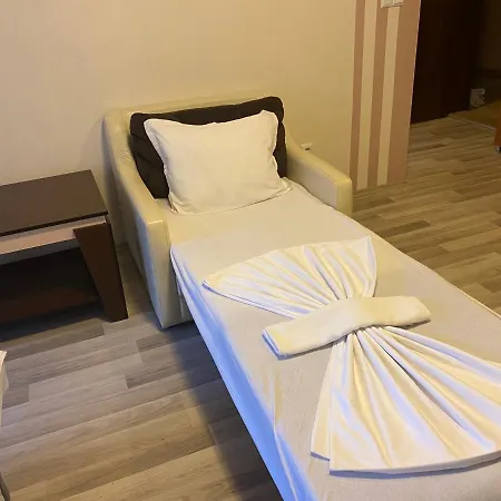 Admiral Plaza A1 Sunny *