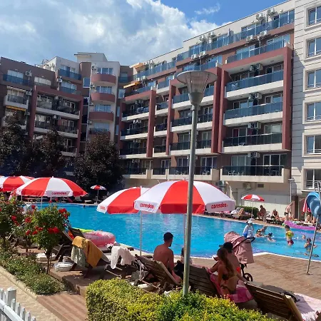 Admiral Plaza A1 Sunny Апартаменти *