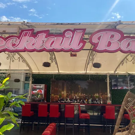 Admiral Plaza A1 Sunny