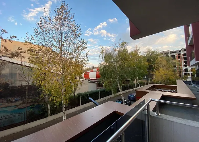 Admiral Plaza A1 Sunny