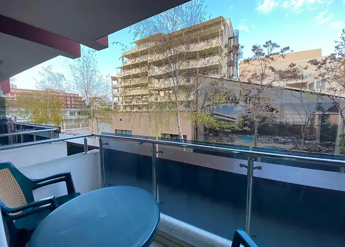 Admiral Plaza A1 Sunny