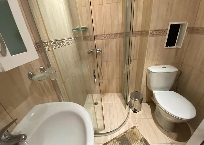 Admiral Plaza A1 Sunny