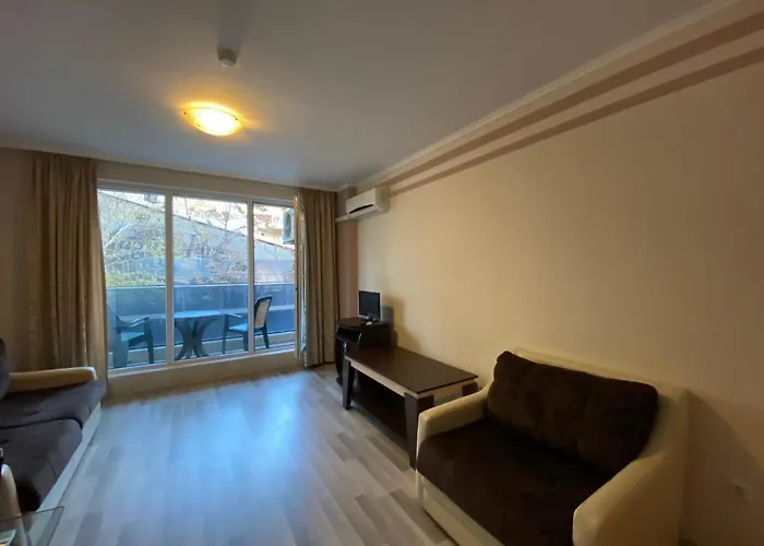 Admiral Plaza A1 Sunny