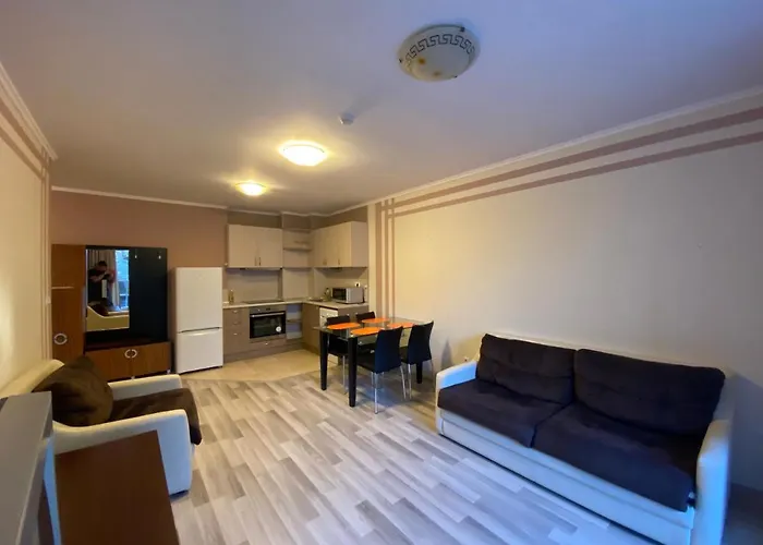 Admiral Plaza A1 Sunny