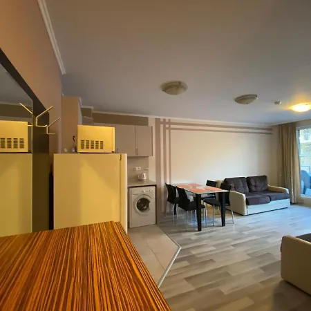 Private Cozy Admiral Plaza A1
