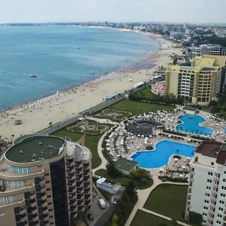 Private Cozy Admiral Plaza A1 * Sunny Beach